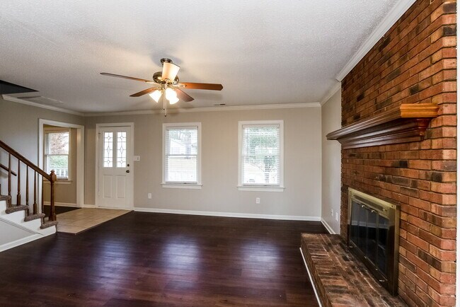 Building Photo - 2515 Haybrook Ln