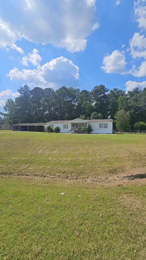 Primary Photo - 31204 US-96