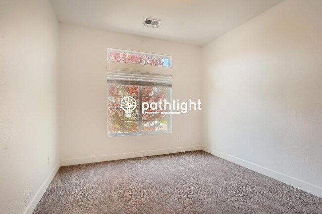 Foto del edificio - 3607 Kirkwood Lane