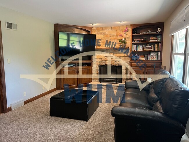 Foto del edificio - 6570 Radburn Ln