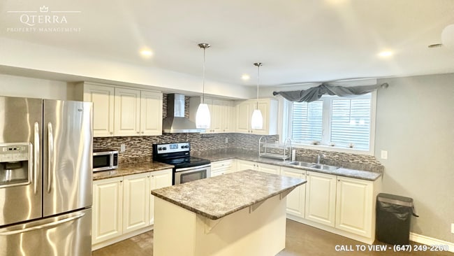 Building Photo - 6 Bignell Cres