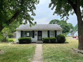 Building Photo - 4616 Maywood Pl