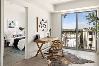 Building Photo - Green Park