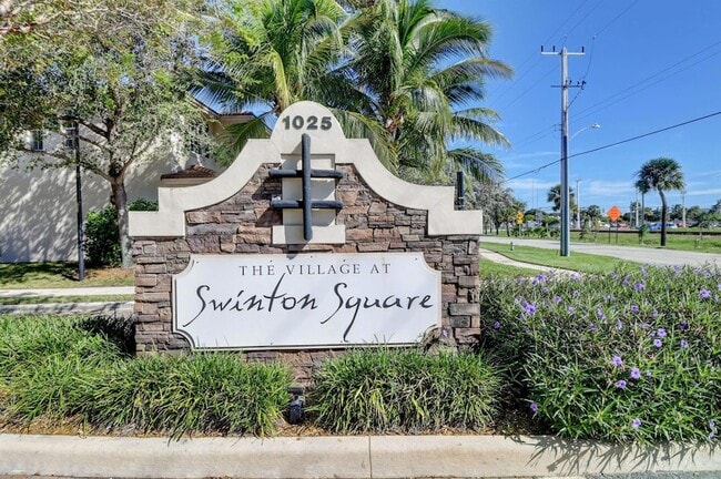 Foto del edificio - 1019 W Longport Cir