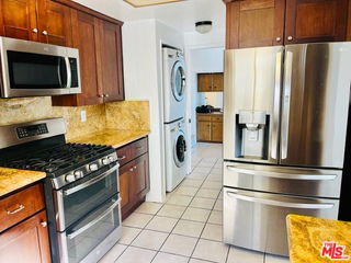 Building Photo - 221 S Gale Dr