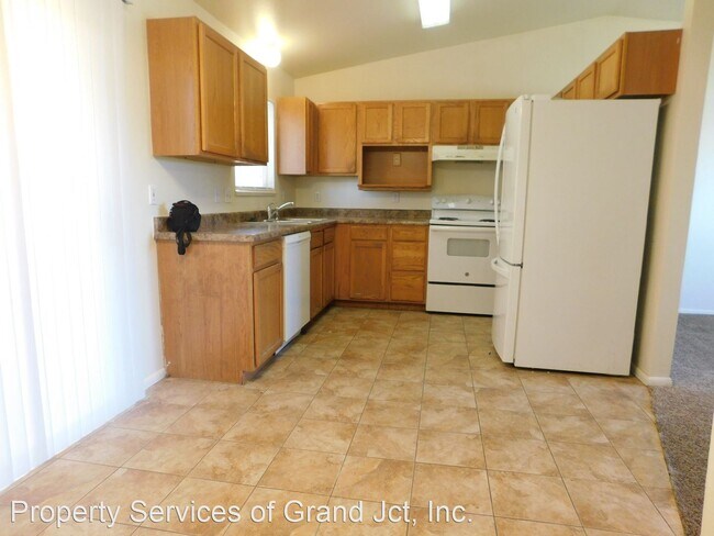 Building Photo - 3 br, 2 bath House - 466 Seckel Street