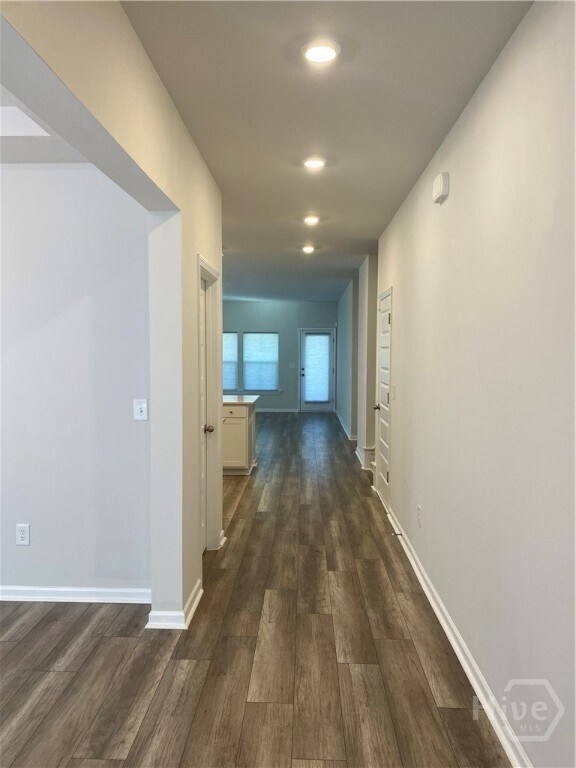 Foto del edificio - 145 Binscombe Ln