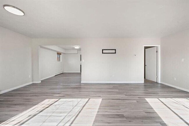 Foto del edificio - 3 Bed 2.5 Bath Home Available!