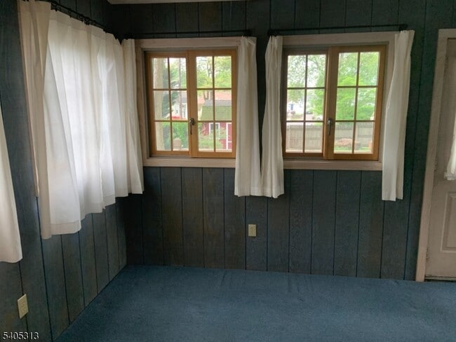 Building Photo - 169 Misty Ln