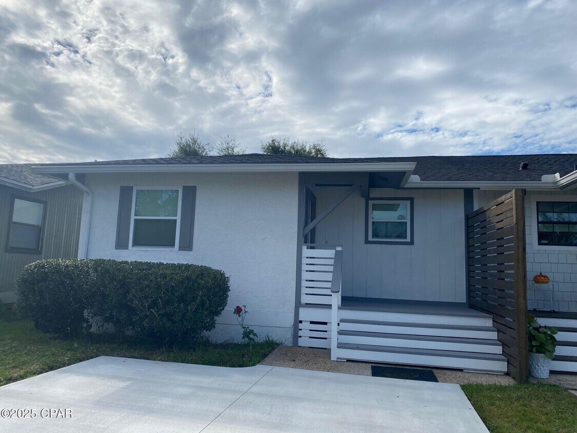 Foto principal - 1021 11th Ct