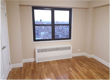 Building Photo - 2000 Bruckner Blvd