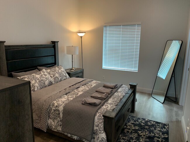 Foto del edificio - 1150 Emily Ave