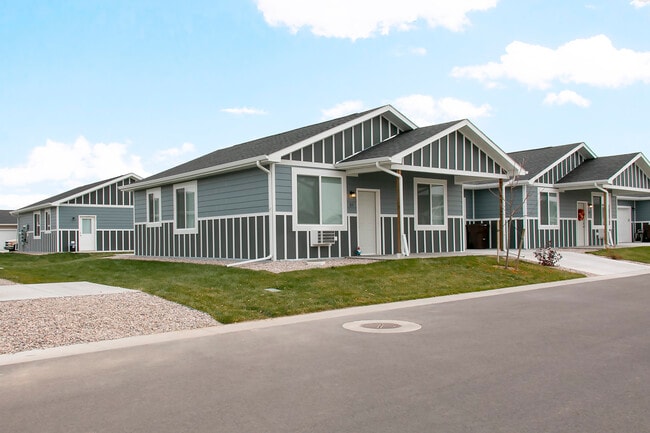 Single level patio home apartment - Country West Patio Home Apartments