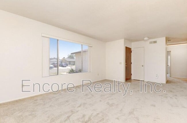 Building Photo - 10420 Greenford Dr