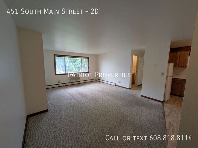 Building Photo - 451 S Main St