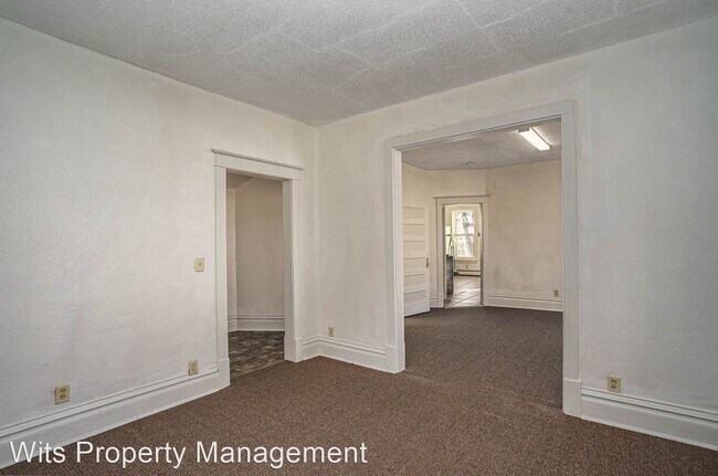 Building Photo - 6 br, 2 bath House - 880 York Ave