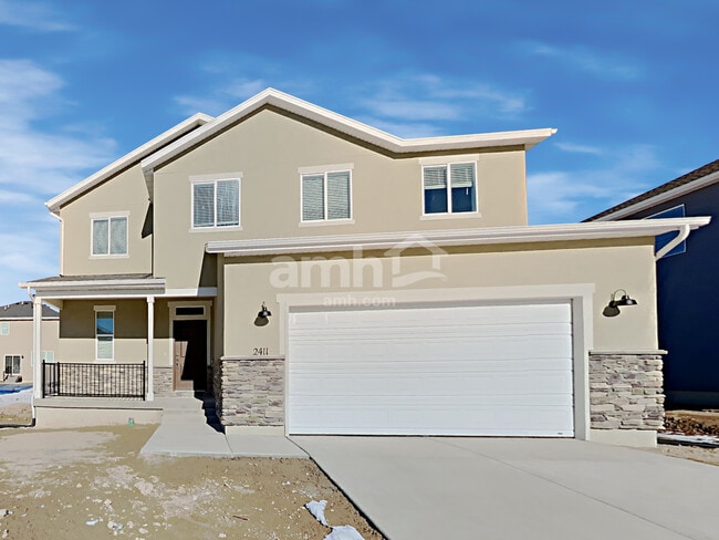 Building Photo - 2411 E Buckskin Way