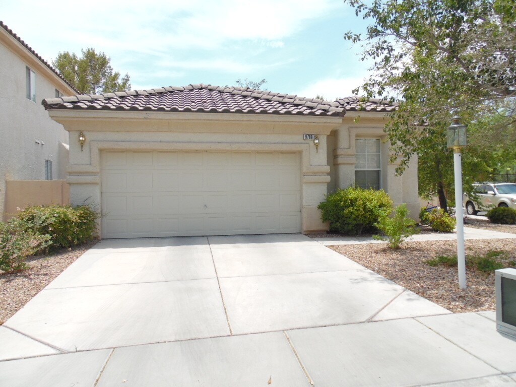 Primary Photo - Single Story, 3 bedroom in Peccole Ranch!