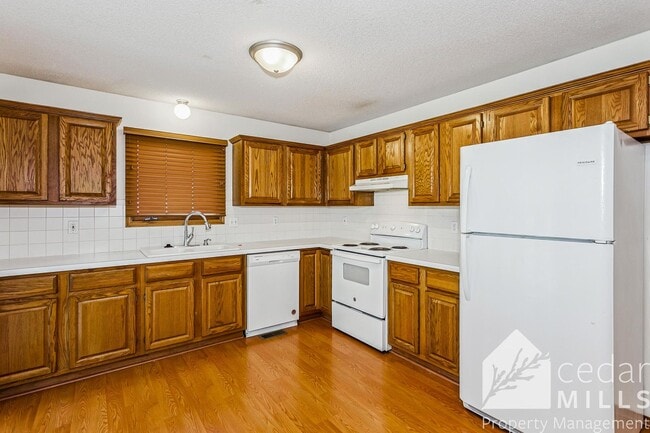 Foto del edificio - 3 Bed 3 Bath at Douglas and Maize!