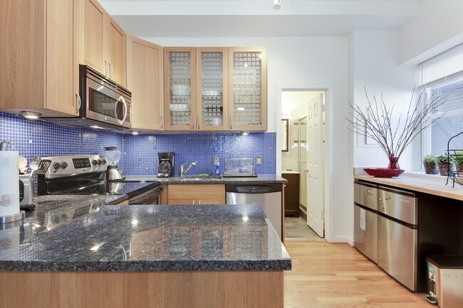 Building Photo - 1413 T St NW