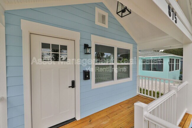 Foto del edificio - 875 53rd Terrace N