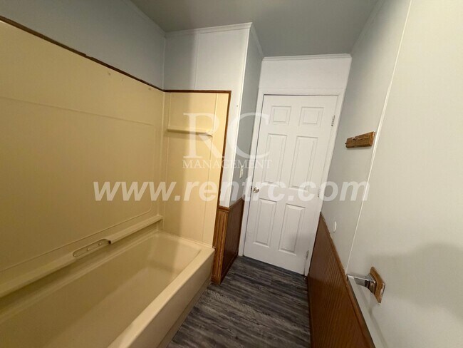 Foto del edificio - 1016 Koehn-