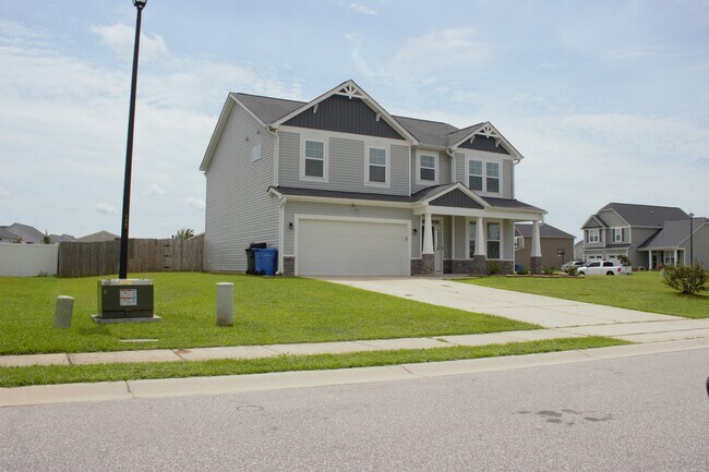 Building Photo - 2143 Stafford Dr