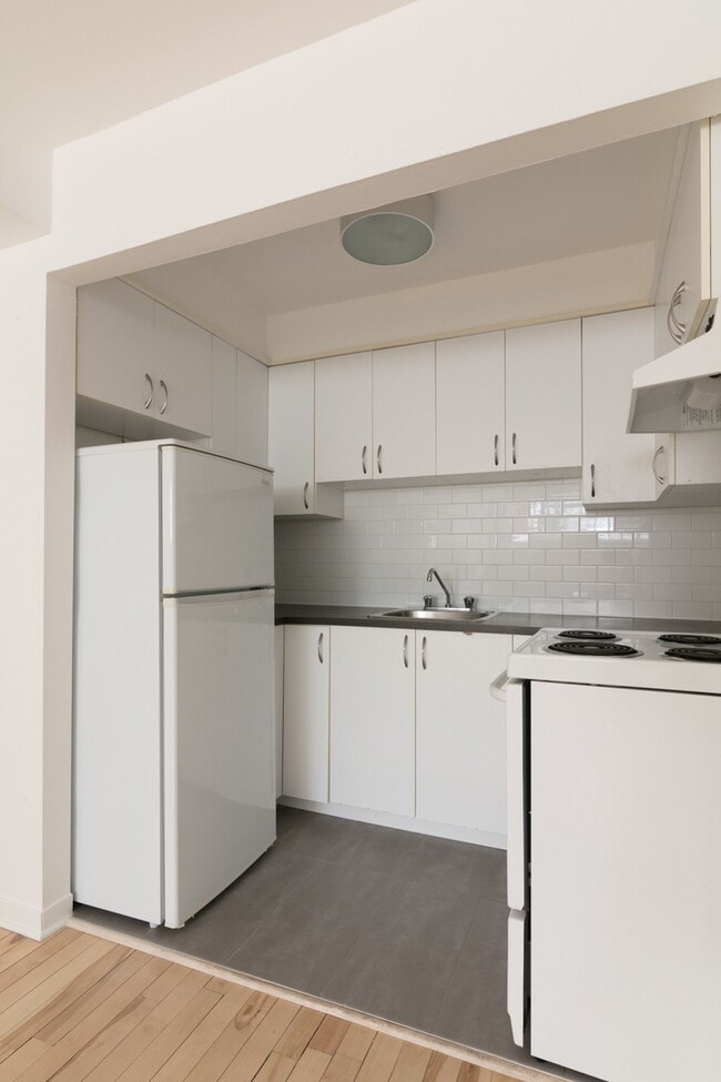 Photo du bâtiment - 735 Rue Gordon