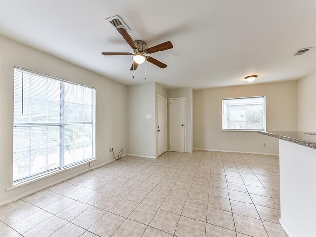 Building Photo - 13902 Buckingham Dr