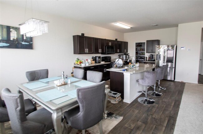 Building Photo - 14909 Talus Rd