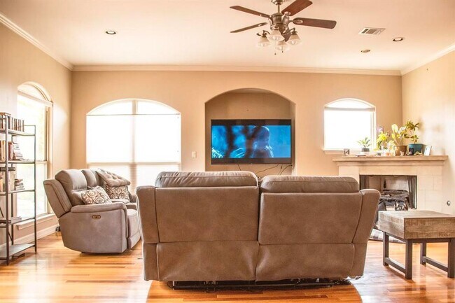 Foto del edificio - 20600 Highland Lake Dr