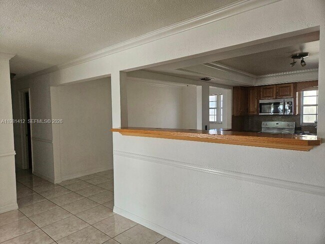 Foto del edificio - 2885 Cambridge Rd