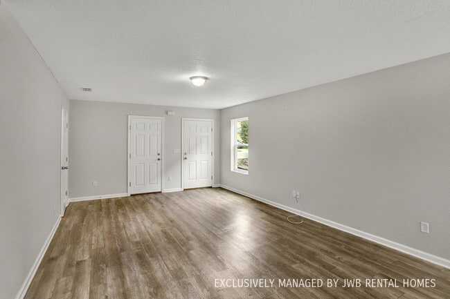 Building Photo - 6815 Lake Mist Ln