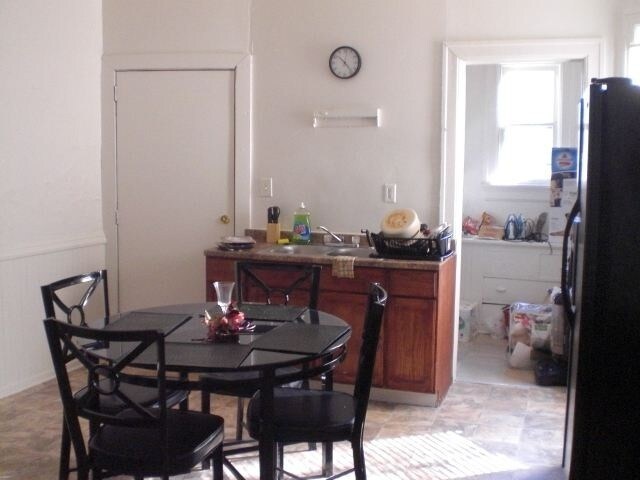 Foto del edificio - 2466 N 49th St