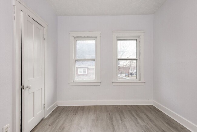 Foto del edificio - 2307 Garden Ave