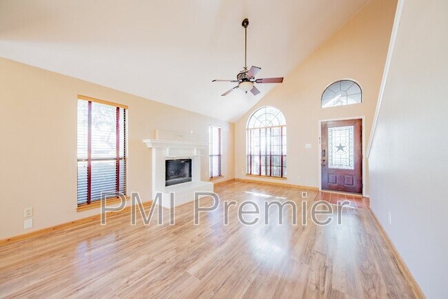 Building Photo - 471 Caviness Dr