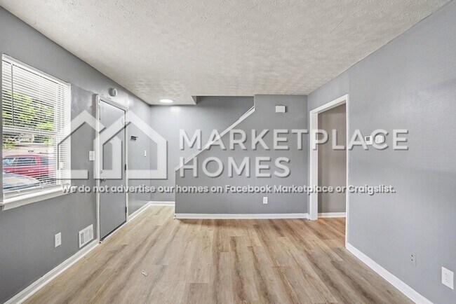 Foto del edificio - 956 Windwood Ct