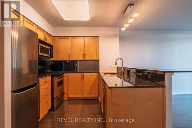 Building Photo - 801 - 2121 LAKE SHORE BOULEVARD W