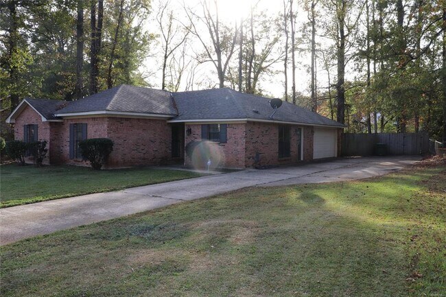 Foto del edificio - 3746 Mosswood Rd