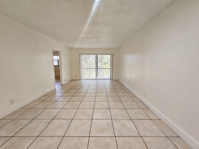 Building Photo - 8000 Fairview Dr