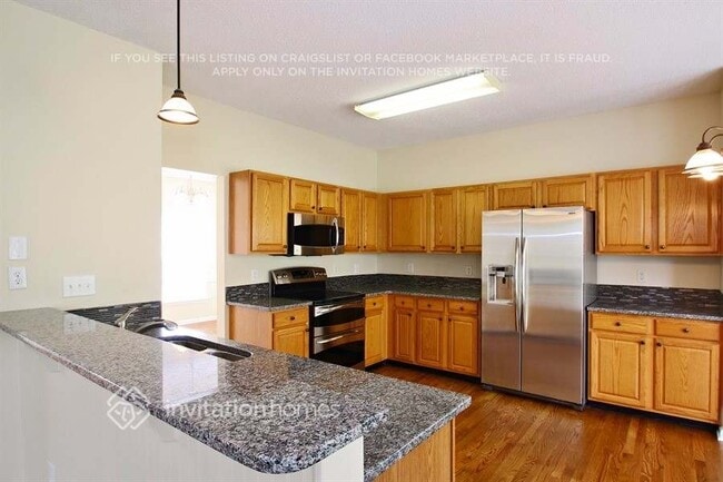 Building Photo - 5125 Bentgrass Run Dr