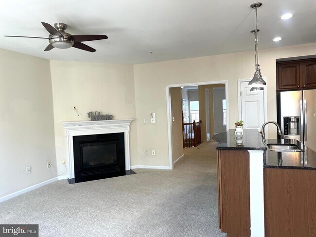 Foto del edificio - 7208 Elkridge Crossing Way