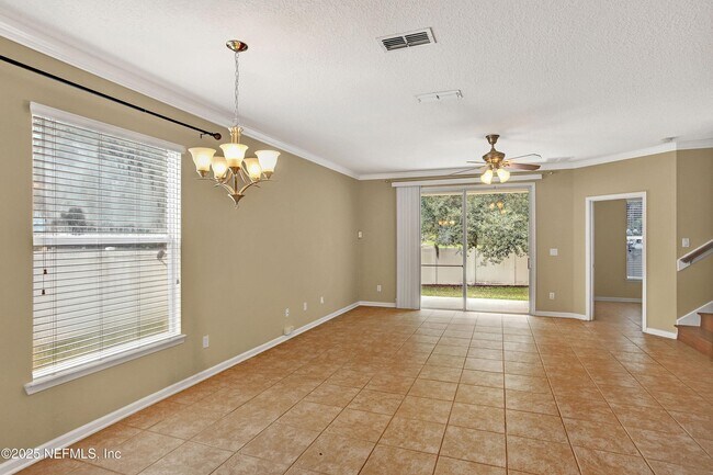 Foto del edificio - 12214 Sweet Branch Ct