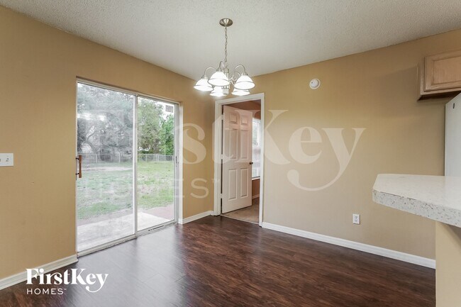 Building Photo - 490 Clay St