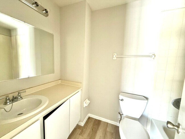 Foto del edificio - 206 Watts Ln