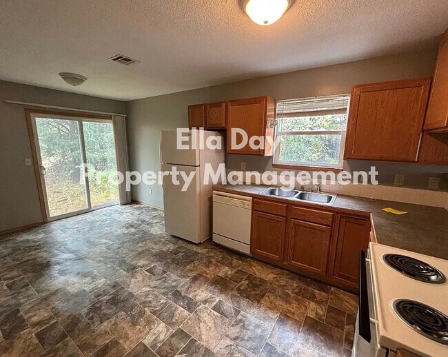 Foto del edificio - 11438 E Lewis St