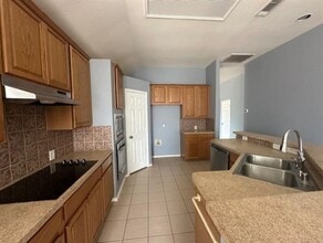 Building Photo - 11293 Tenison Ln