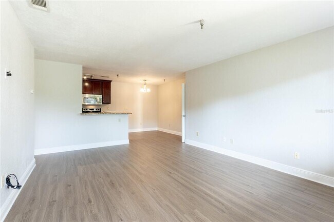 Building Photo - 10265 Gandy Blvd N