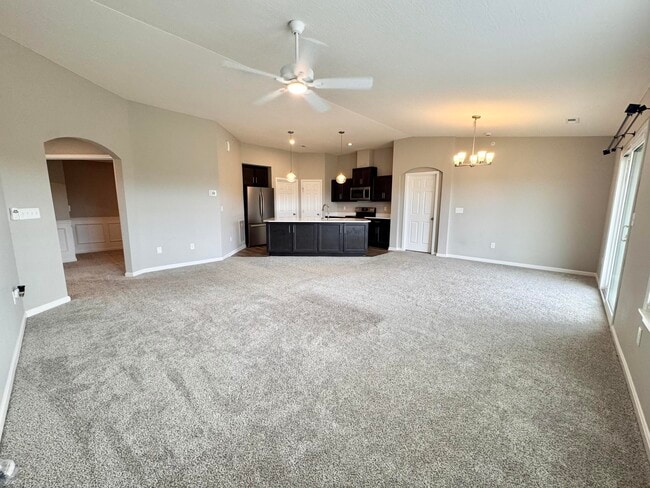 Foto del edificio - 7761 Devonshire Dr