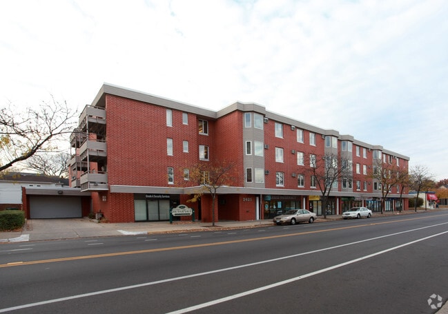 Metroplace Condominiums